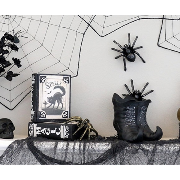 Tabletop Spider Ornament: Iron - Picture 2 of 3